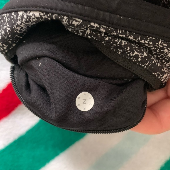 Lululemon crops - Picture 3 of 3